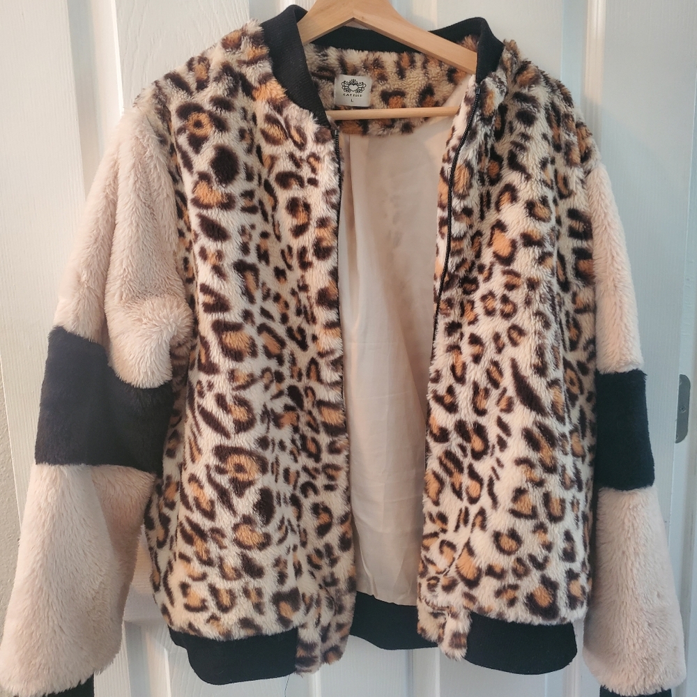 Leopard Print Faux Fur Jacket